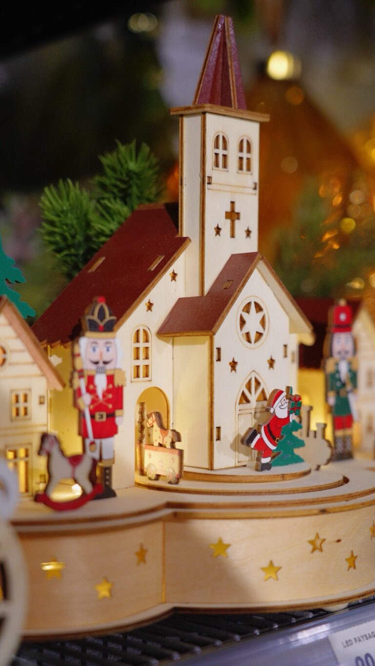 Décoration de Noël chez Tropic Plantes à Caveirac